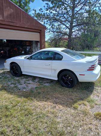 94 mustang gt 302 5spd - $4,900 (Cheyenne)63442844062337124