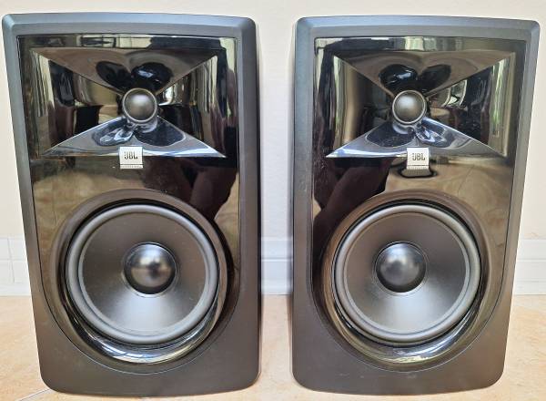 Pro-Level JBL Speakers 1