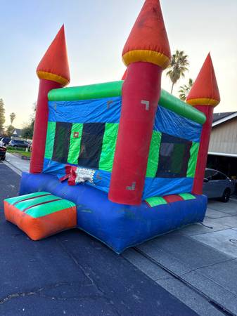 Jumper (Bounce house) 1