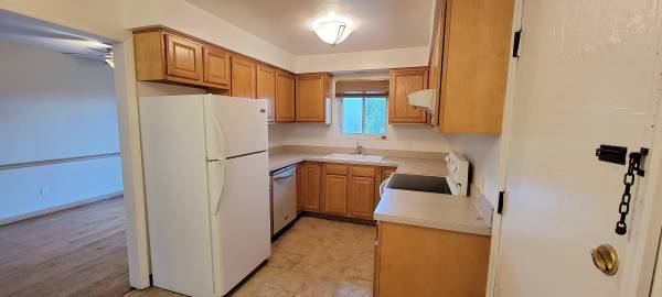 $950 / 2br - 1050ft2 - 492 Treeside Dr, 2 Bdrm, 2 Bath Apartment (North Hawkins & Thurmont)63661042446465123