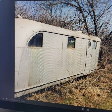 FREE Hunting Trailer 1