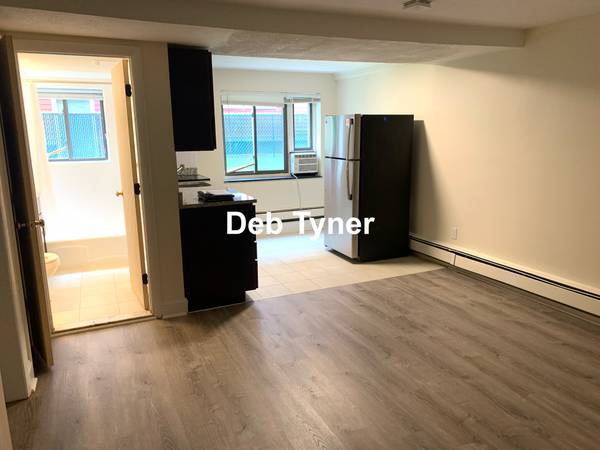 $1,790 CAMBRIDGE/DAVIS SQUARE: ESTUDIO ACTUALIZADO. APARCAMIENTO DISPONIBLE. C/A CALIENTE *SIN COMISIÓN* (CAMBRIDGE/OFERTA DE ALQUILER GRATUITO/MASCOTAS PERMITIDAS)63856339003011124