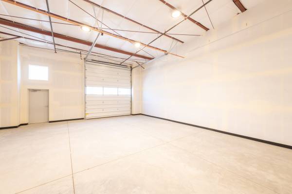 Warehouse in Kearns - real estate - by owner - apartment