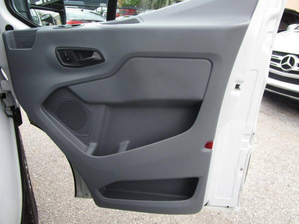 2017 Ford Transit 350 Wagon - Photo 14