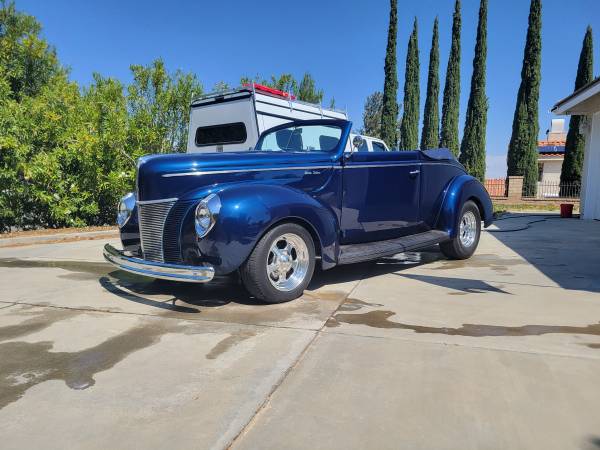 Coche clásico - $45,000 (Lancaster)63624504256899120