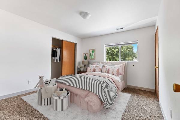 $1,435 / 2br - 1000ft2 - Enjoy Fall in Your New Home!  2 Bed/1.5 Bath Townhouse, Garage, W/D (Post Falls)63969876577538124