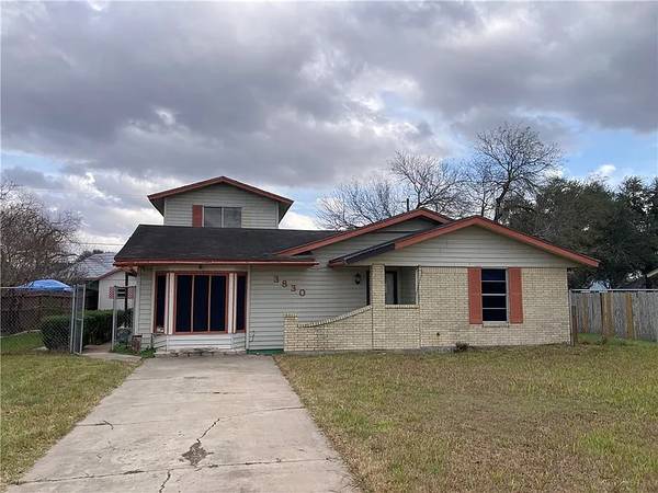 $197,000 / 1988ft2 - Investor Special 3 bed 2.5 bath Ready for Assignment64036540388098120