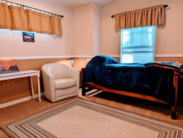 $875 / 400ft2 - Private Bed 1 Bath with private entry (Williston)63823033141377121