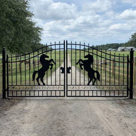 Gate entrance  powder gited 1