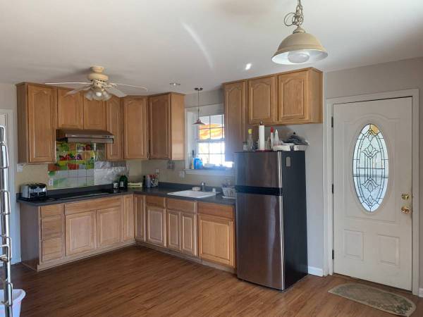 $850 / 1br - 280ft2 - Bedroom with private bathroom, utilities & Wi-Fi covered (North Potomac/Gaitherburg)63843420506371123