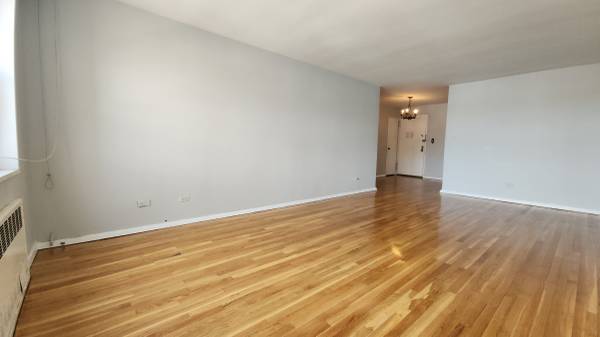 $245,000 / 1br - 776ft2 - Spacious 1BR Coop Next to Queens Mall (Elmhurst)63816653723011122