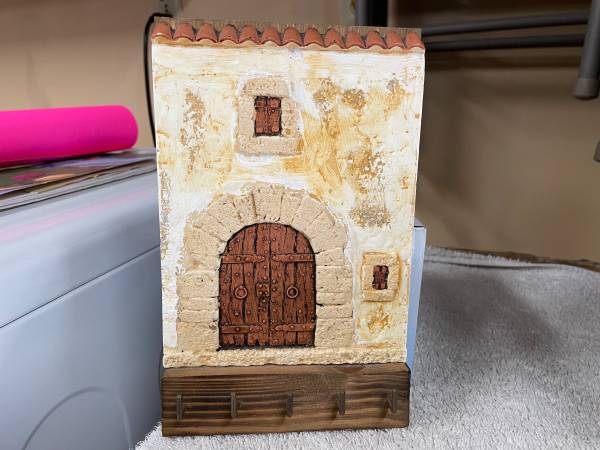 Unique Wall Art Key Rack Holder Hanger Hand Crafted Ceramic Wood 1