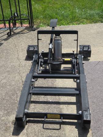 Motorcycle jack 1