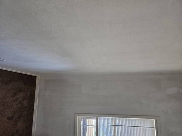 $750 / 1br - 120ft2 - Room for rent. Shared bathroom. Kitchen privileges. (Redding)63972532600835120