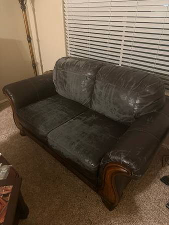 Loveseat 1