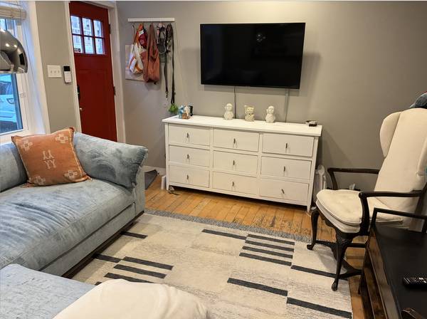 $1,025 / 1br - 750ft2 - Encantadora casa amueblada con patio/lavavajillas/lavandería (Filadelfia)64024497325953122