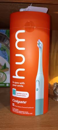 NiB - hum by colgate - battery toothbrush w/ case 1