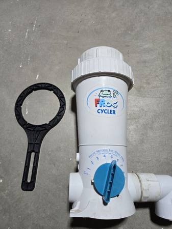 Pool Frog Cycler 5400 automatic chlorinator 1