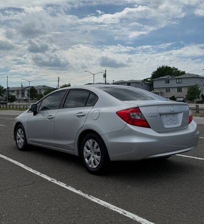 2012 Honda Civic LX Sedan 4D - $7,850 (Staten Island)63614539031427123