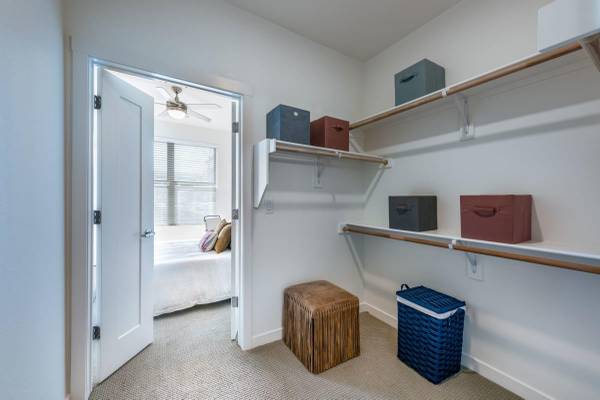 $1,550 / 1br - 732ft2 - Schedule a Tour Today, Washers & Dryers, Dog Park (Whether you're exploring the great outdoors at Joe Pool)63796257602051121