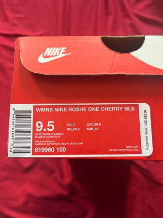 Nike para mujer talla 9.5 Roshe One Flores de Cerezo - nuevo en caja - $40 (Burke)63471145837955123
