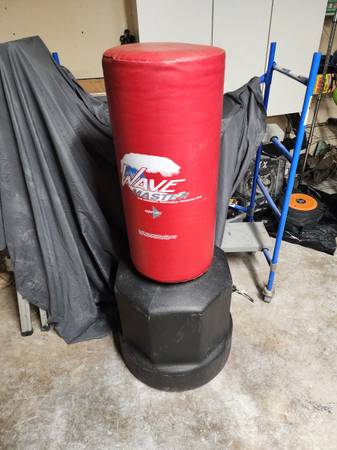 Century Original Wave master punching bag 1