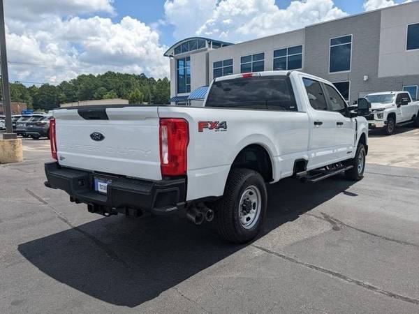 2025 *Ford* *Super Duty F-250 SRW* *4D Crew Cab* - $68,785 (Legacy Ford)63620196917507123