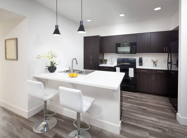 $2,622 / 575ft2 - Pet-Friendly, Mountain view, Controlled Access Entry, Private Parking (Uncovered space, or community garage access)63663752847233122