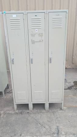 3 Unit Locker Set 1