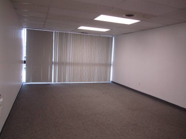 $1,899 / 1900ft2 - Class A Office ~1900 SF utilities paid $1899/Mo (Southwyck)63836547056259123