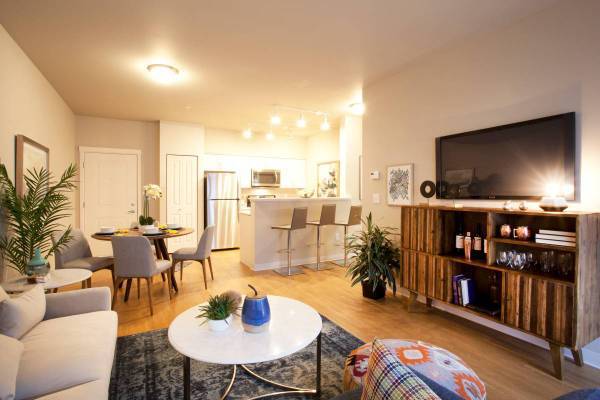 $1,525 / 1br - 734ft2 - ¡Siéntase como en casa en el 575 – Hermoso departamento de 1 habitación disponible! 🏙️ (Richland, WA)63850861670145124