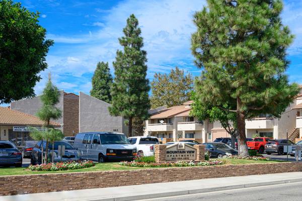 $2,395 / 1br - 625ft2 - Vaulted Ceilings, Covered Parking, Clubhouse63981243197443122