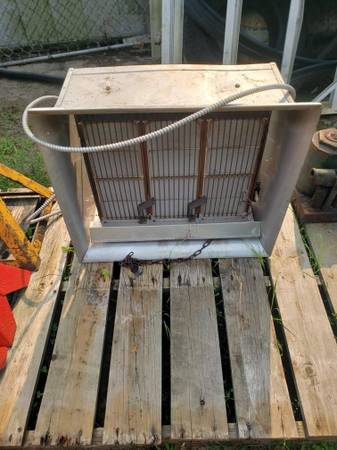DAYTON RADIANT PROPANE HEATER 1