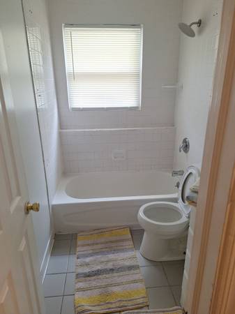 $1,000 / 1br - HABITACIÓN y baño privado disponibles en alquiler (Hightstown)63676239606019122