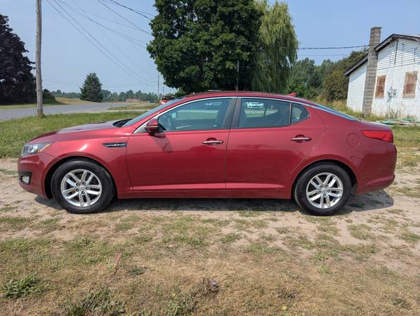 2013 Kia Optima LX, vehículo de Massachusetts con servicio realizado, viene con NYSI - $5.795 (Adams Center)63470413123331121