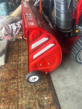 Snowblower almost new 1