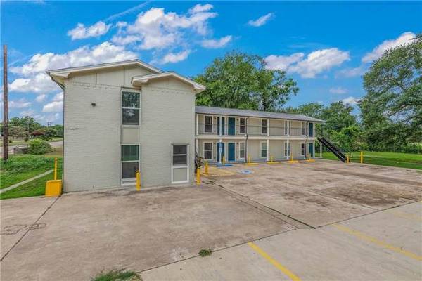 8 unit Multiplex for Sale in Bryan 1