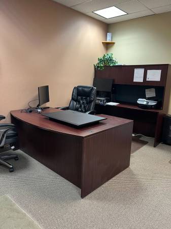 Office Desks 1
