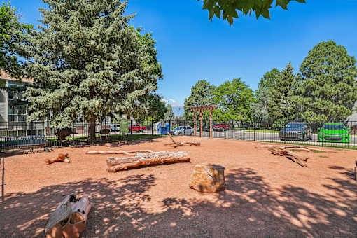 $1,195 / 2br - 750ft2 - Se aceptan informes portátiles de verificación, cocina moderna (360 N Murray Blvd, Colorado Springs, CO)63658213283073120