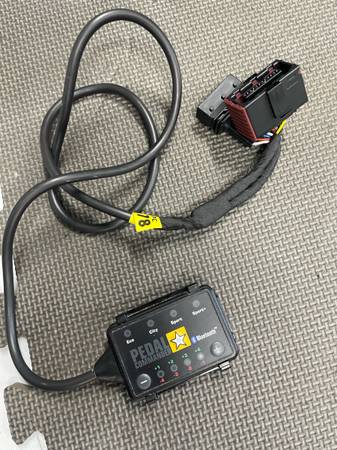 Pedal Commander PC78 Fits Jeep Wrangler / Gladiator / Ram 1500 1