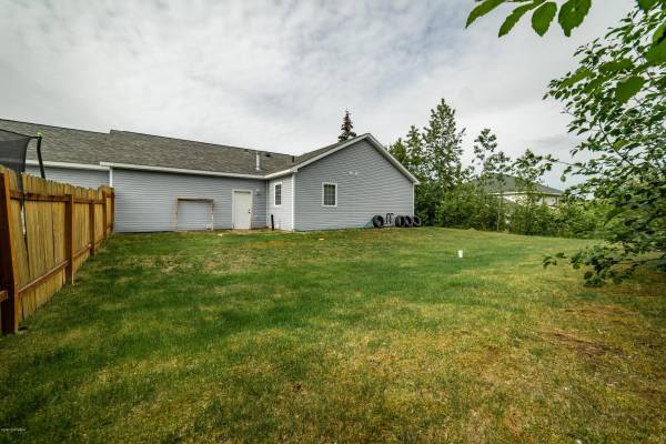 $2,000 / 3br - 1304ft2 - 8212 W Donna Marie Ln #163991793549314121