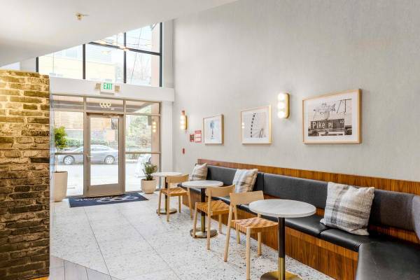 $1,599 / 521ft2 - Cozy Studio/1 BA with Modern Finishes and Pet-Friendly! (Seattle)63885011498497121