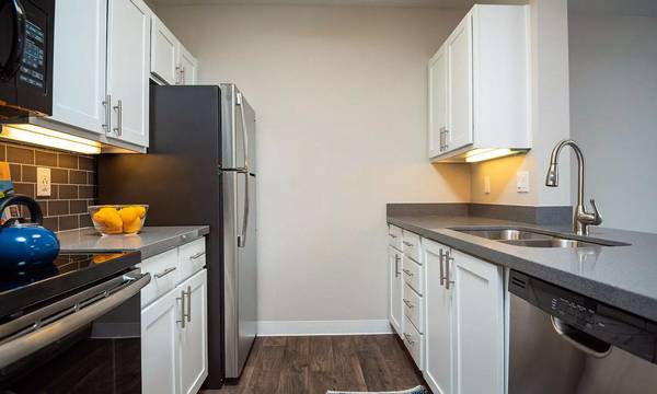 $1,454 / 1br - 651ft2 - Fabulous 1 BR living space, in-unit washer/dryer. Call us today! (Portland)63831753243393124