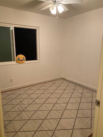 $1,325 / 1br - Room for rent in large house (thousand oaks)63800496883457121