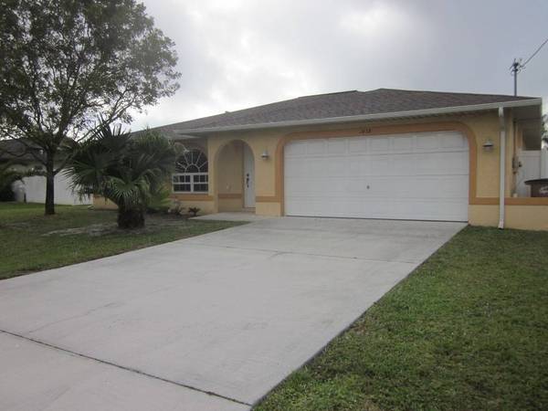 $100 / 3br - 1500ft2 - $100- / 3 Bed. 2 Bath. Vacation Rental Single Family House (Cape Coral)64151005782401120