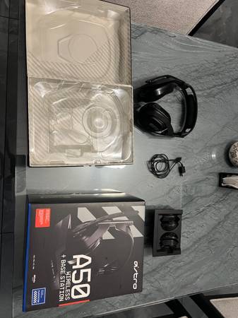 Astro A50 Wireless Gaming Headset + Base Station 1