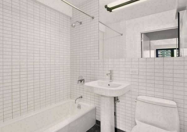 $4,125 / 1br - Affordable Luxury Near Grand Central  Doorman bldg (Murray Hill)63788622709763122