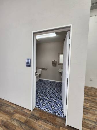 $3,950 / 3750ft2 - ***Available Now! 3,750 sq.ft. (44 NE 51 St OKC, OK)63670503212931122