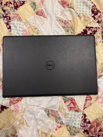 Dell Inspiron 15 (2024) 1