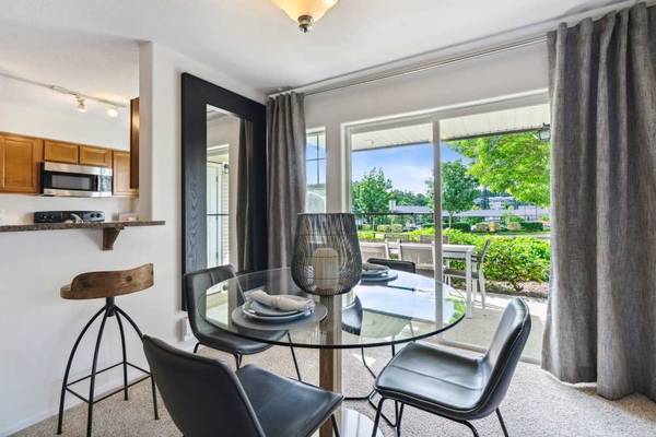$2,214 / 2br - 982ft2 - Fireplace, Resident Rewards Program, 2/BD 2/BA (11785 NW Timberview Ln, Portland, OR)63831537431043121